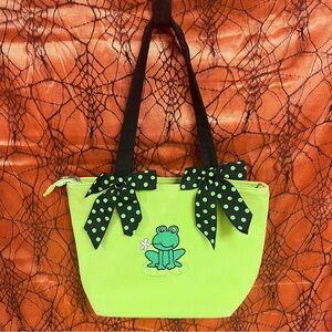 Vintage Belvah “feelin’ froggy” green polkadot embroidered frog purse